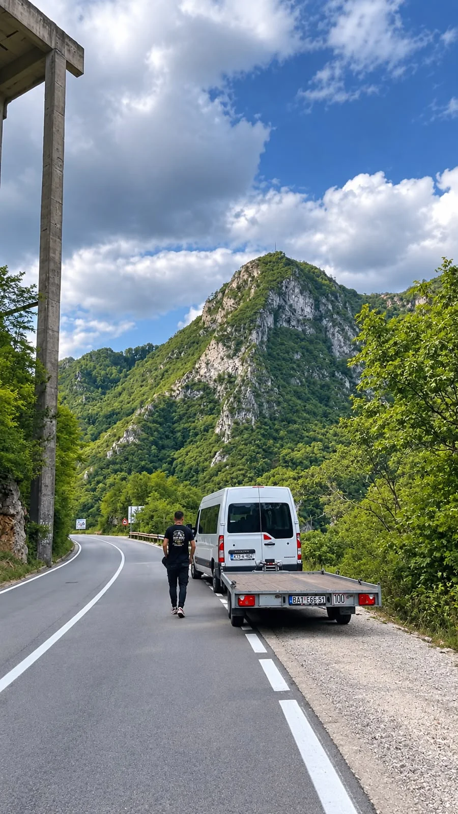 Mustafić pomoć na cesti i transport vozila na terenu